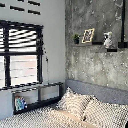 Mulan Guest House Chenang Beach Pantai Cenang  Exterior photo